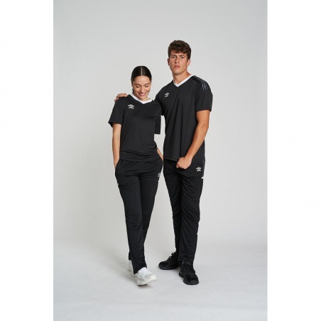Camiseta Umbro De Fútbol Negra