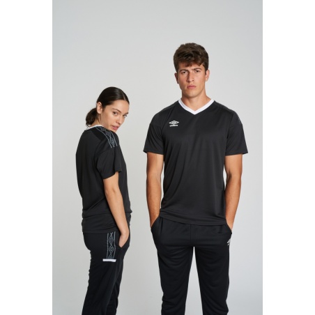 Camiseta Umbro De Fútbol Negra