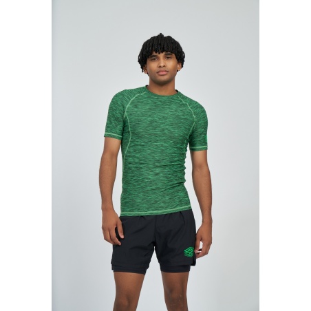 Camiseta Térmica Umbro Pro Training Elite Baselayer Black / Andean Toucan