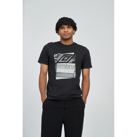 Camiseta Umbro Fw Layered Box Logo Graphic Tee Black
