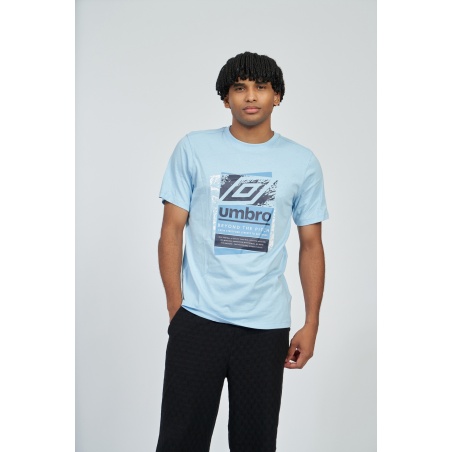 Camiseta Umbro FW Layered Box Logo Graphic Tee Clear Sky