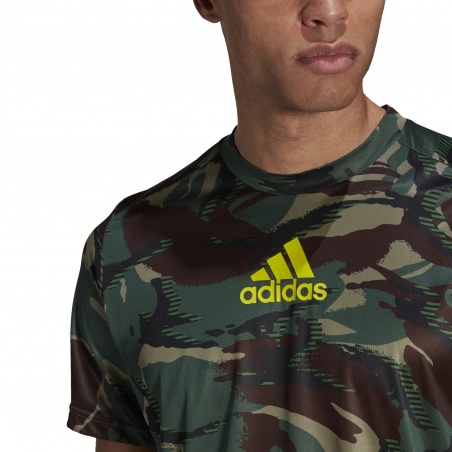 Camiseta Adidas Essentials Camo