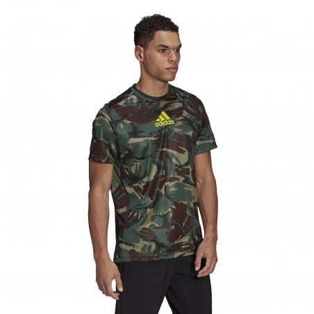 Camiseta Adidas Essentials Camo