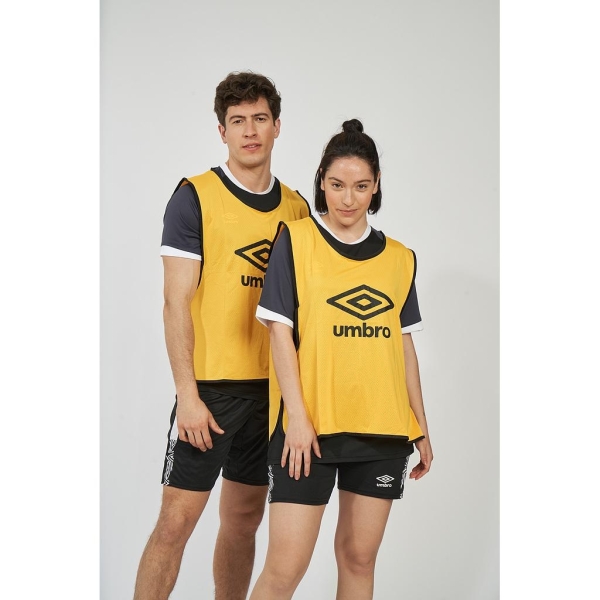 Peto Umbro Hunter Amarillo Adulto